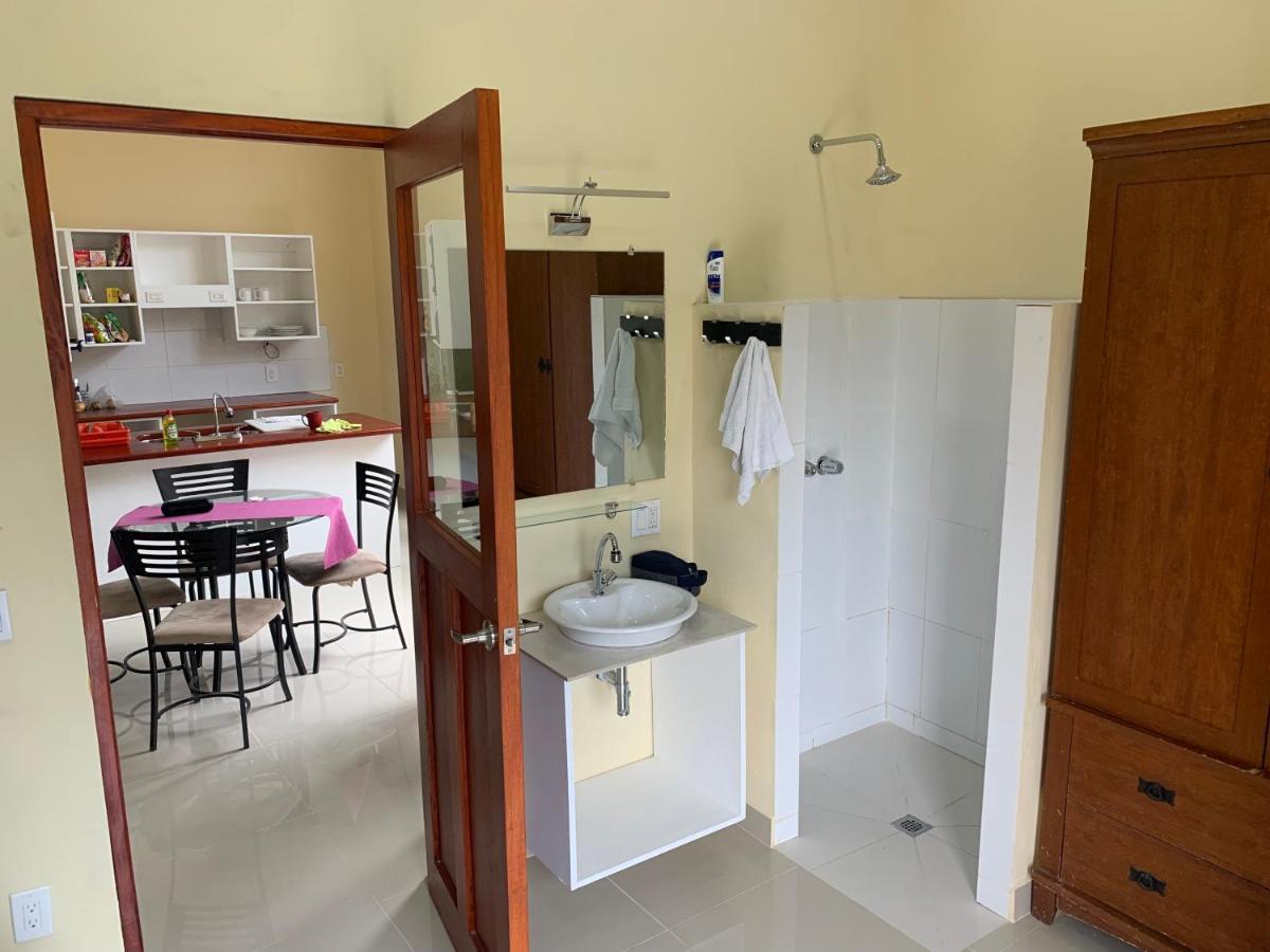 Apartamentos Casa Amarilla Granada Εξωτερικό φωτογραφία