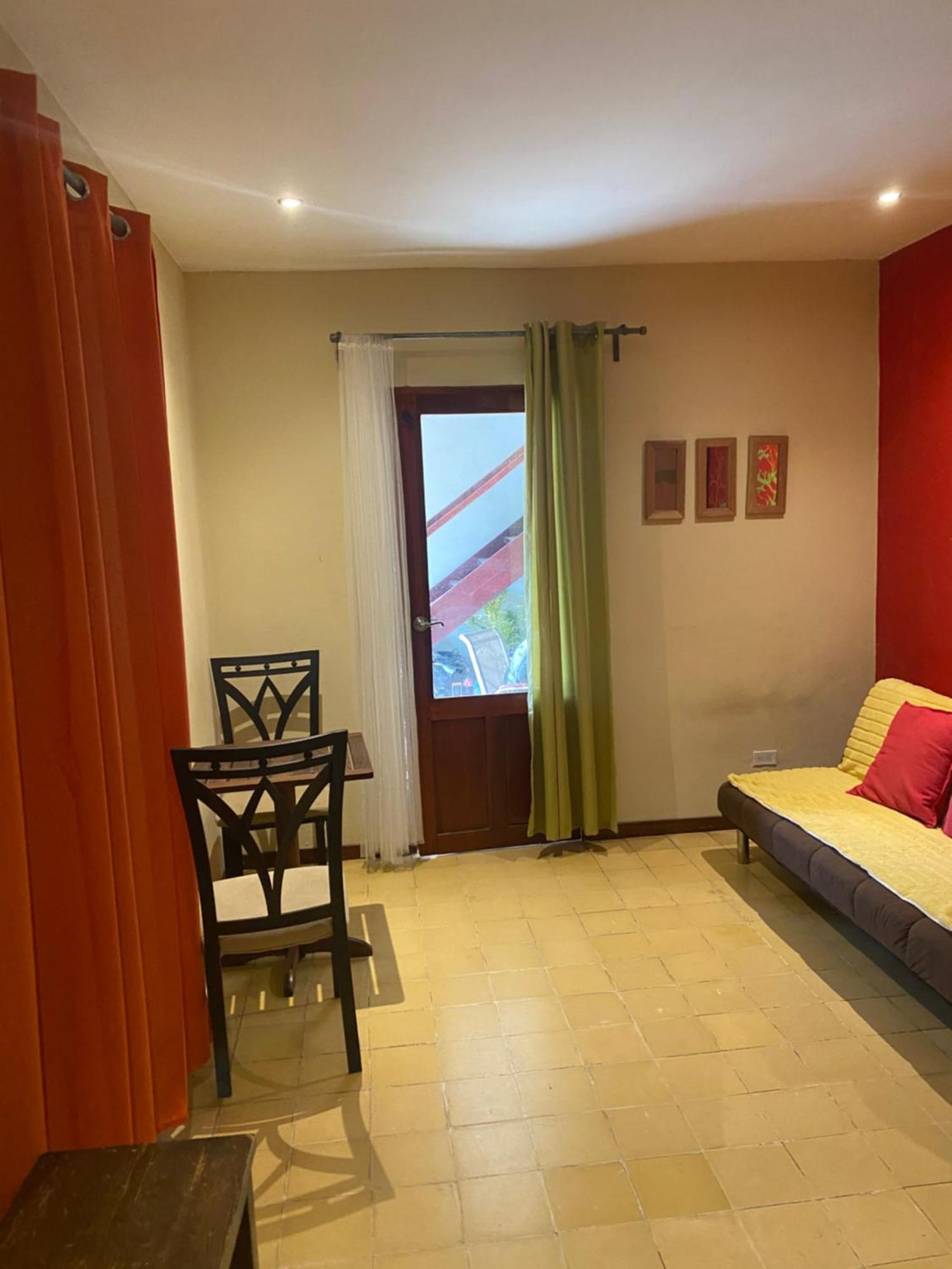 Apartamentos Casa Amarilla Granada Εξωτερικό φωτογραφία