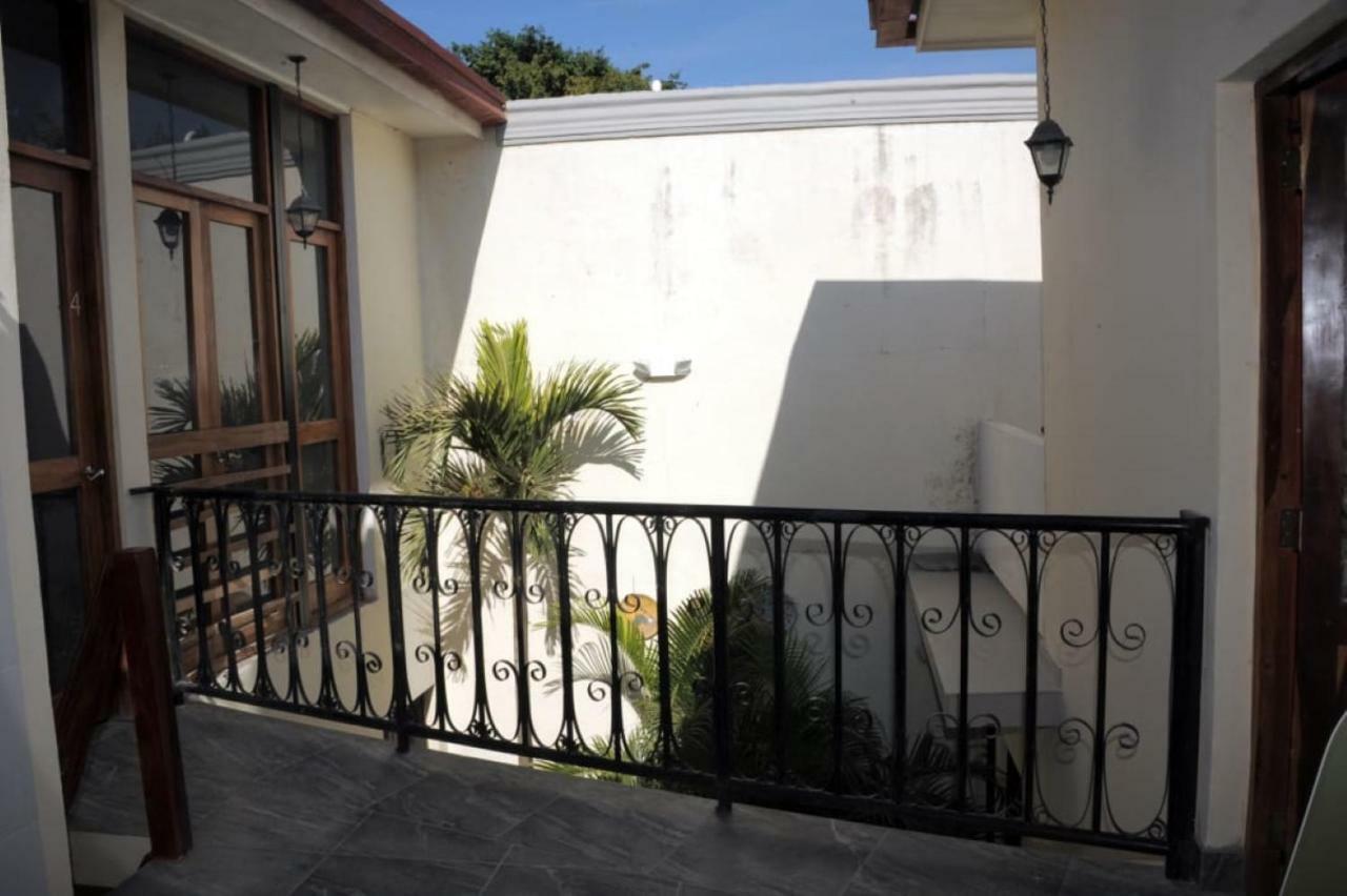 Apartamentos Casa Amarilla Granada Εξωτερικό φωτογραφία