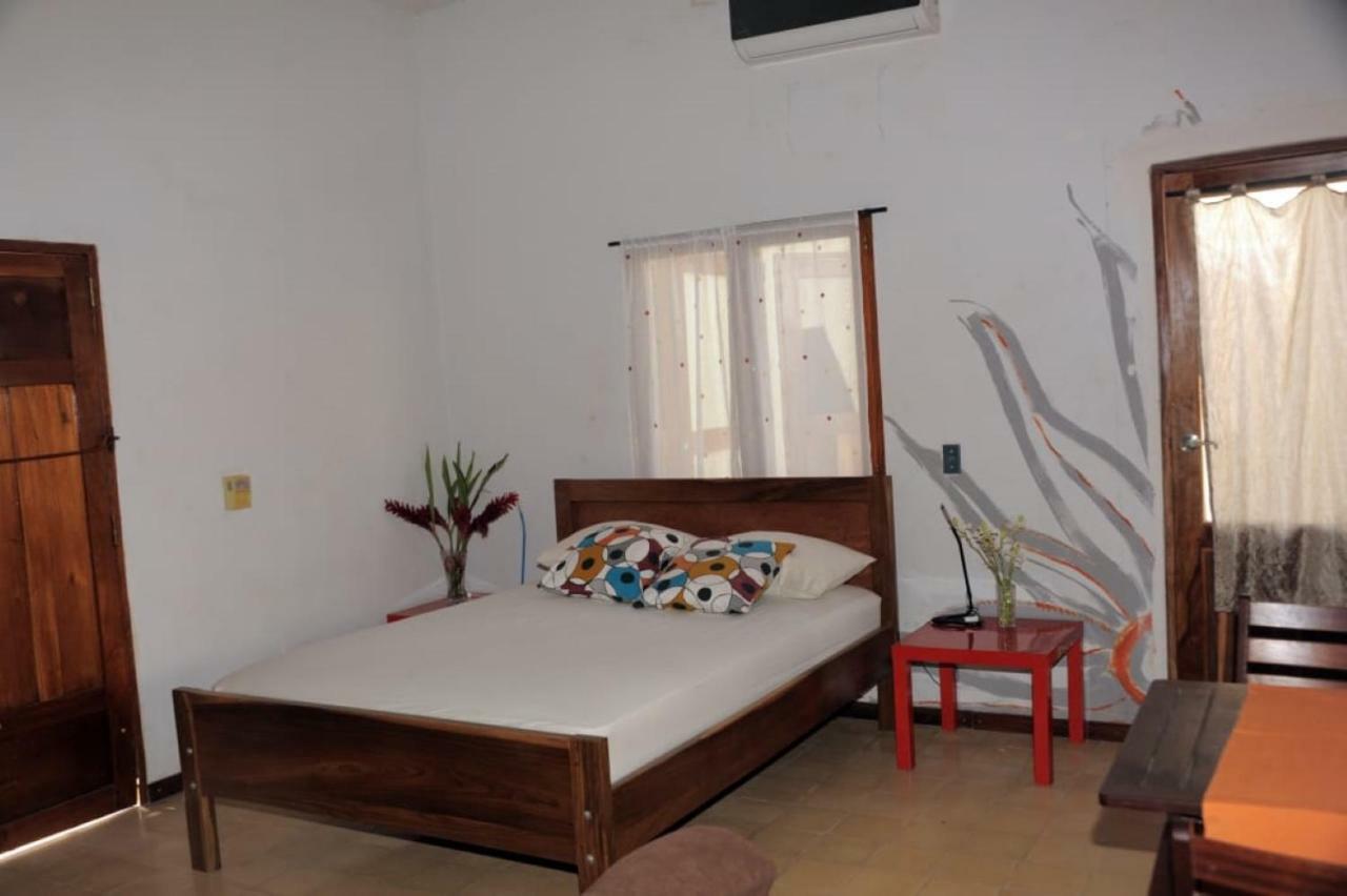 Apartamentos Casa Amarilla Granada Εξωτερικό φωτογραφία
