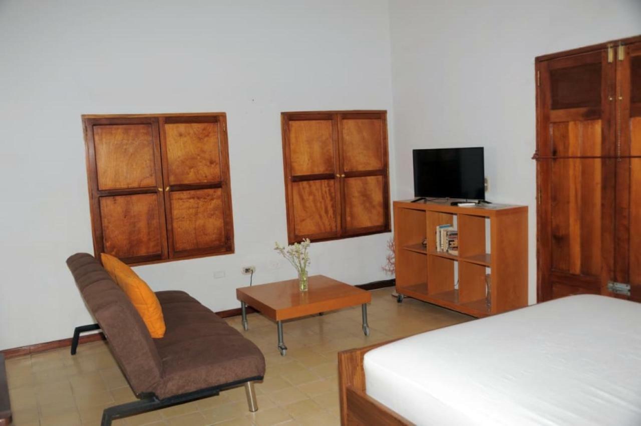 Apartamentos Casa Amarilla Granada Εξωτερικό φωτογραφία